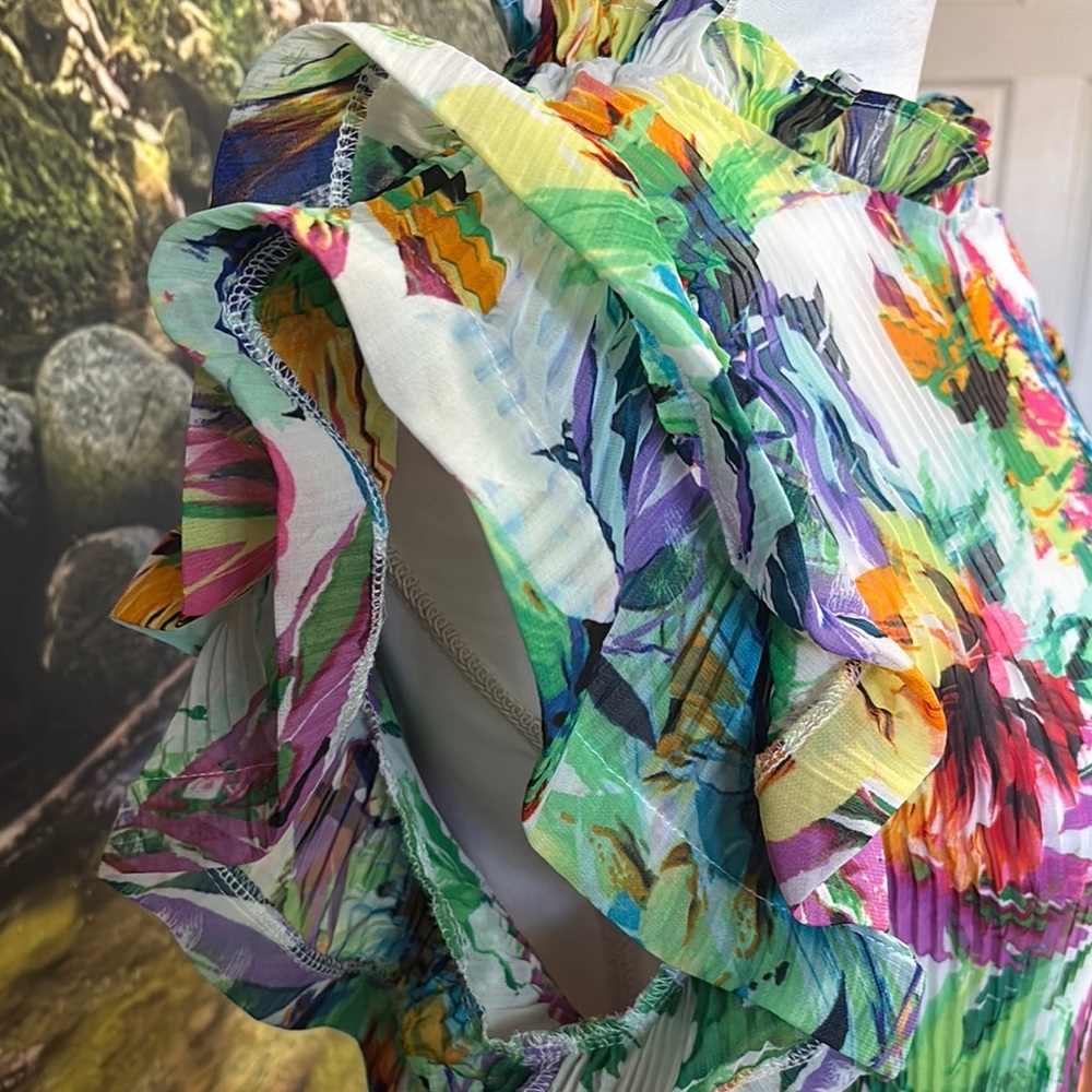 Floral Ruffle Sleeve Top - Picture 4 of 7